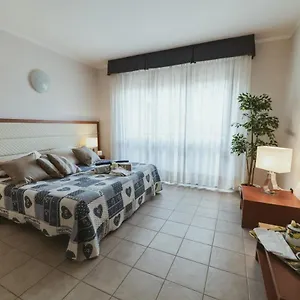Hotel apartamentowy Beverly Park, Tirrenia
